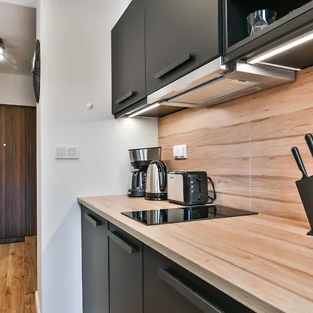 Szálloda Iqapartments Chmielna 73 *