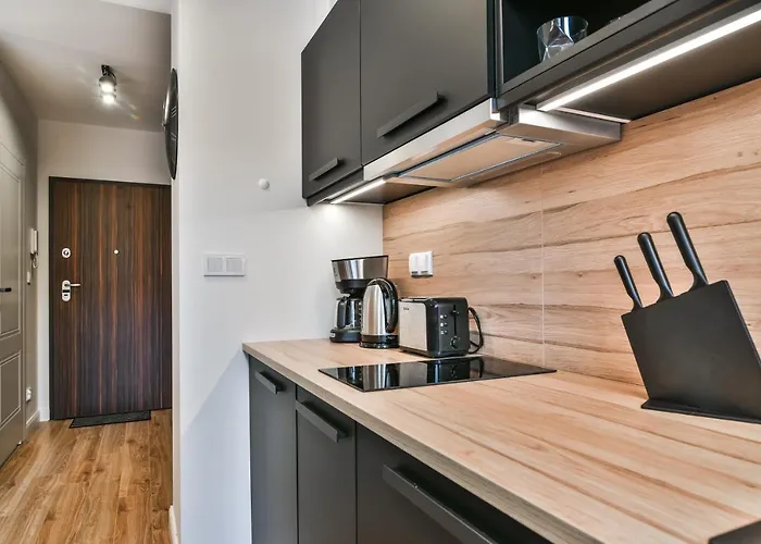 Hotel Iqapartments Chmielna 73 *